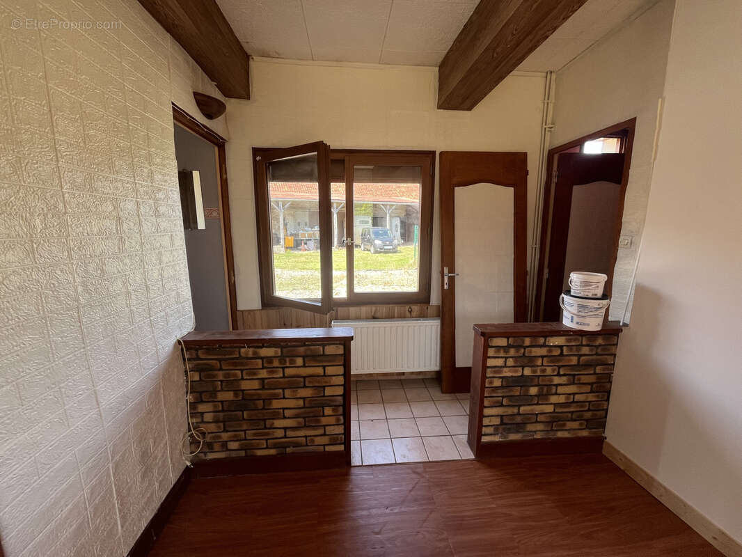 Maison de village avec nombreux batiments rambures - photo 7
