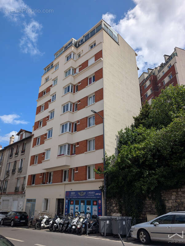 Appartement à ISSY-LES-MOULINEAUX
