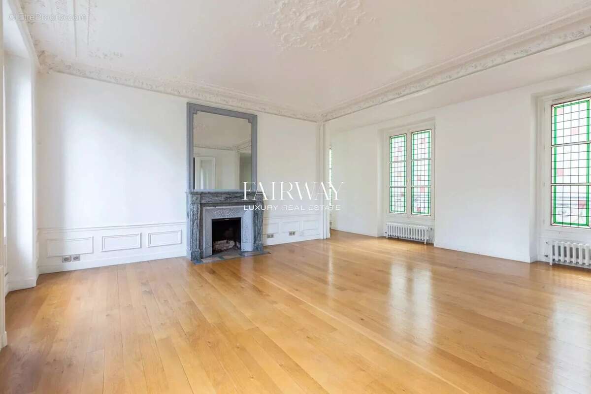 Appartement à PARIS-10E