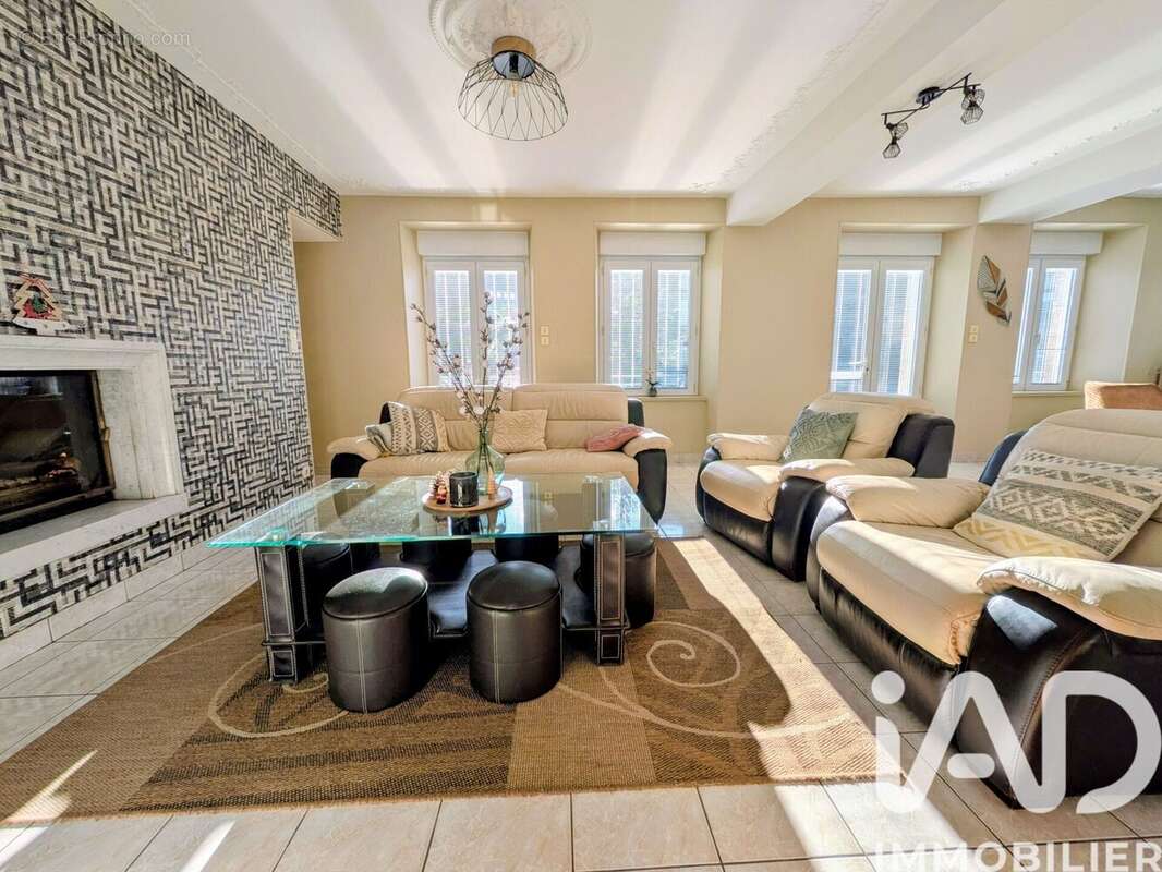 Photo 2 - Maison à LOUVIGNE-DU-DESERT