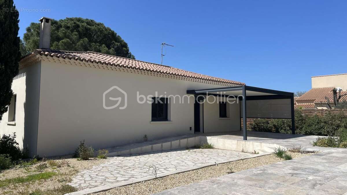Pézenas — Élégante villa de plain-pied rénovée, 160 m², terrain 1 970 m² avec piscine chauffée - photo 15
