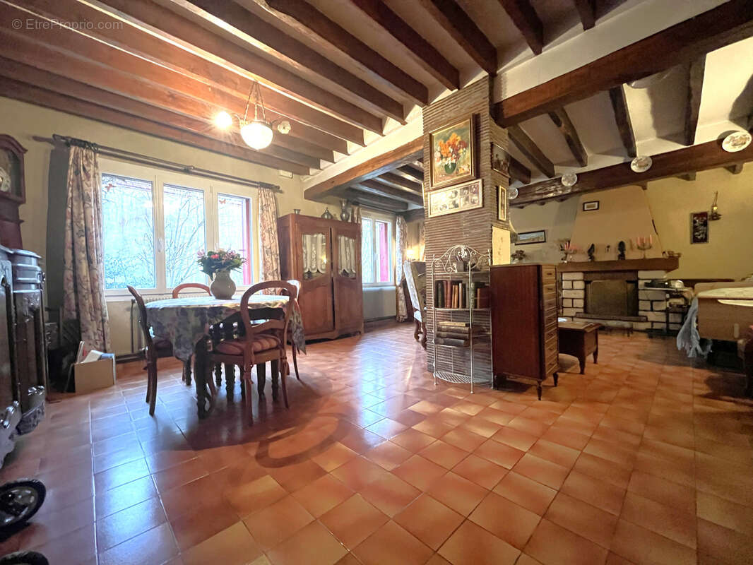 Maison à MAINVILLIERS