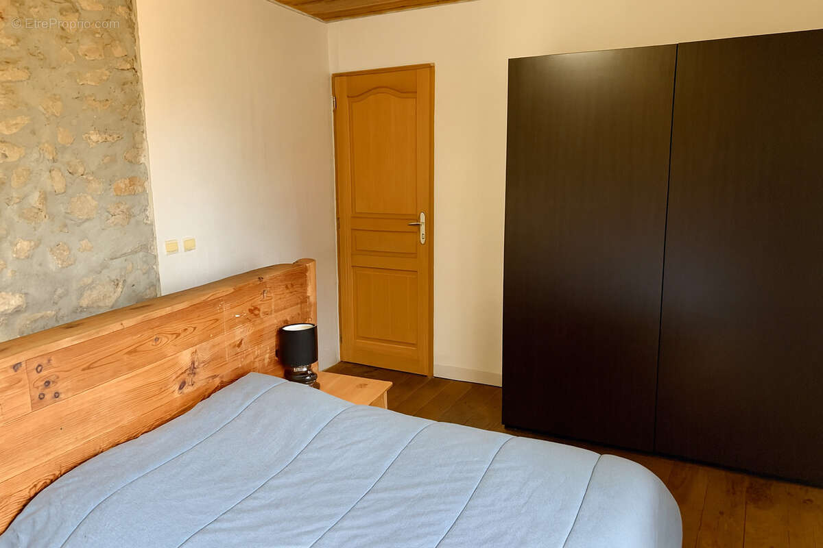 Appartement à TAVERNES