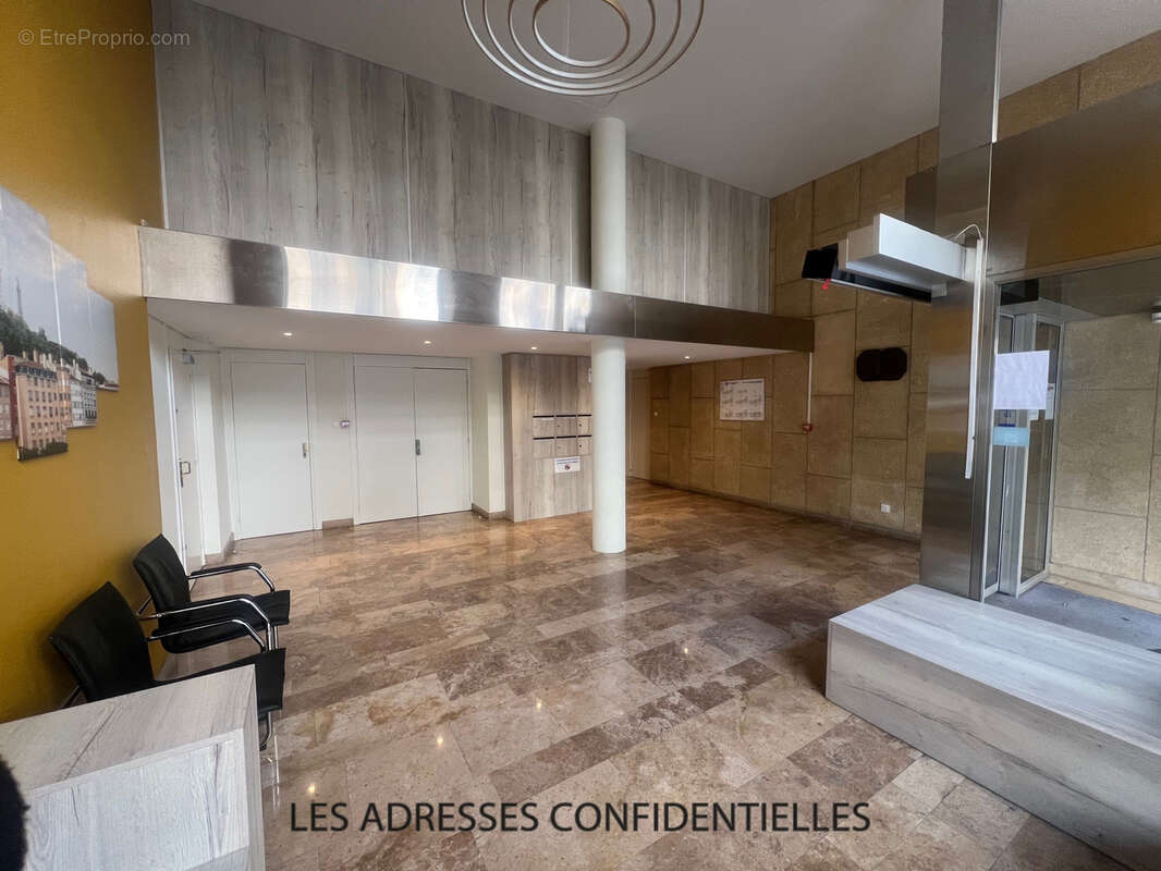 Lyon 6ème -  secteur saint pothin - residence seniors  - t2 - balcon. - photo 3