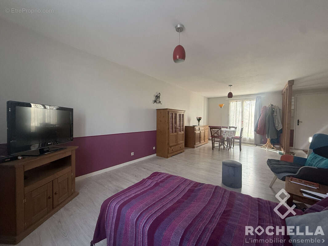 Maison à BLANZAC-LES-MATHA