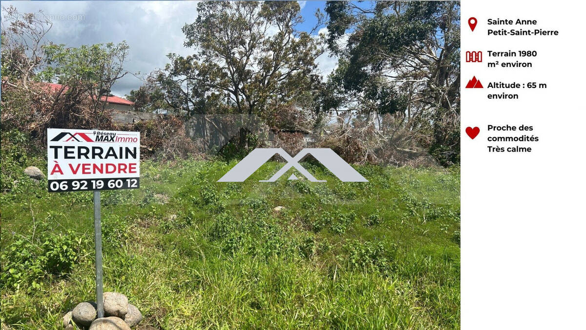 Terrain à LE TAMPON