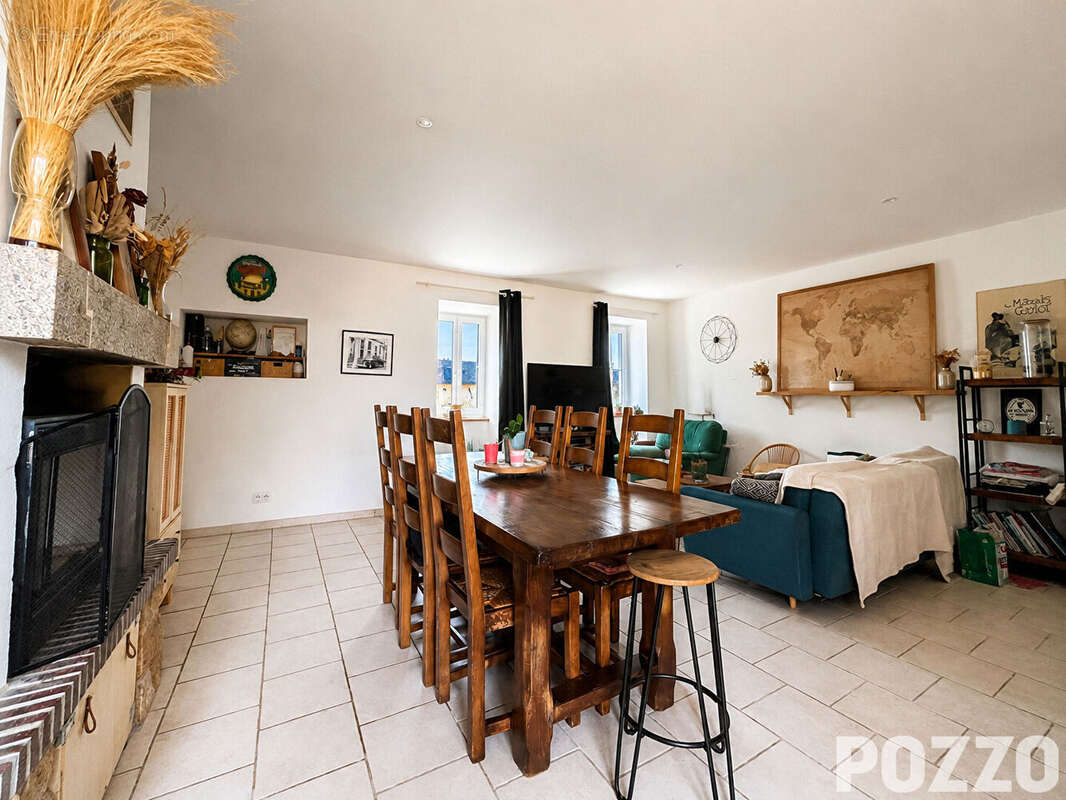 Belle maison en pierre, 147m2, 4ch, dépendances, beau terrain vue dégagée et sans vis à vis - photo 5