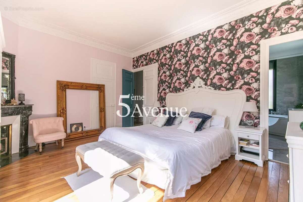 Maison à SAINT-MAUR-DES-FOSSES