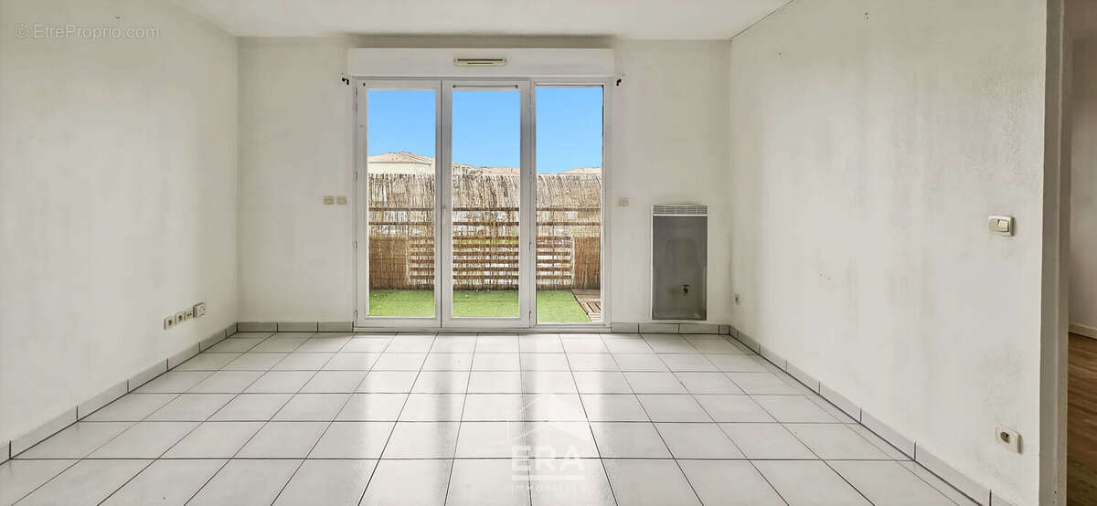 Appartement à PAREMPUYRE