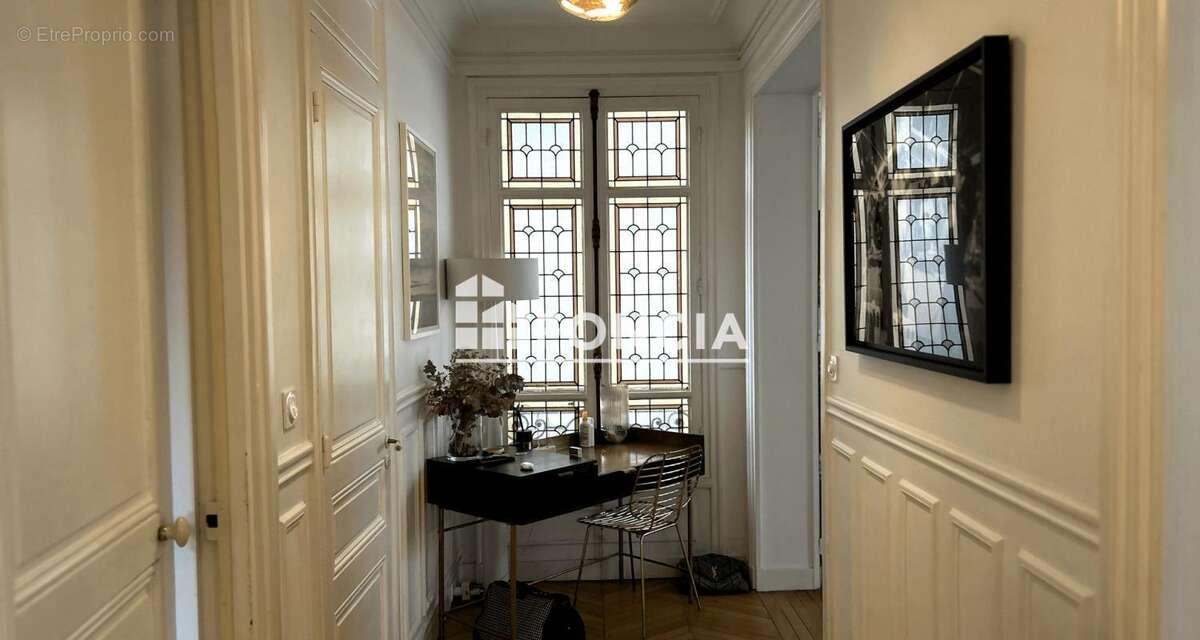 Appartement à PARIS-17E