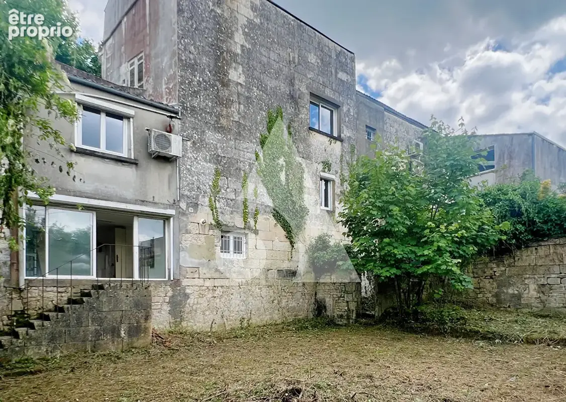 SAINTES rive gauche- Duplex terrasse à aménager - Saint Eutrope - photo 10