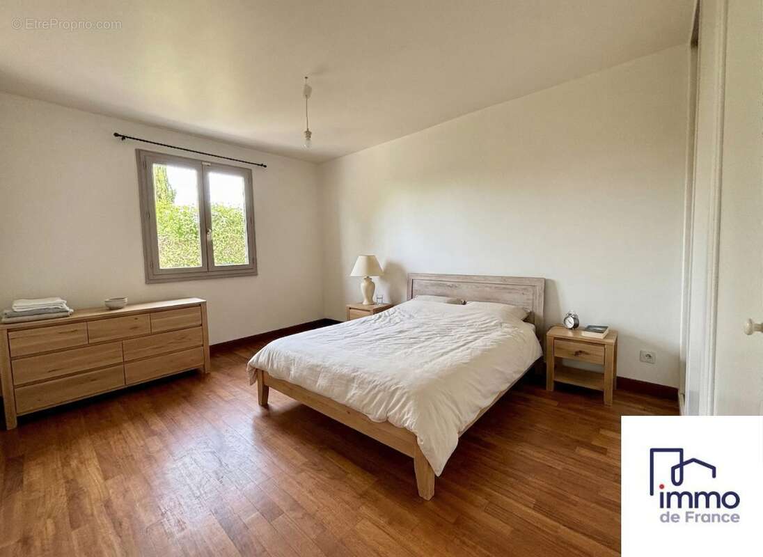 Maison à REVENTIN-VAUGRIS