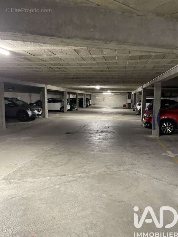 Photo 3 - Parking à QUIMPER