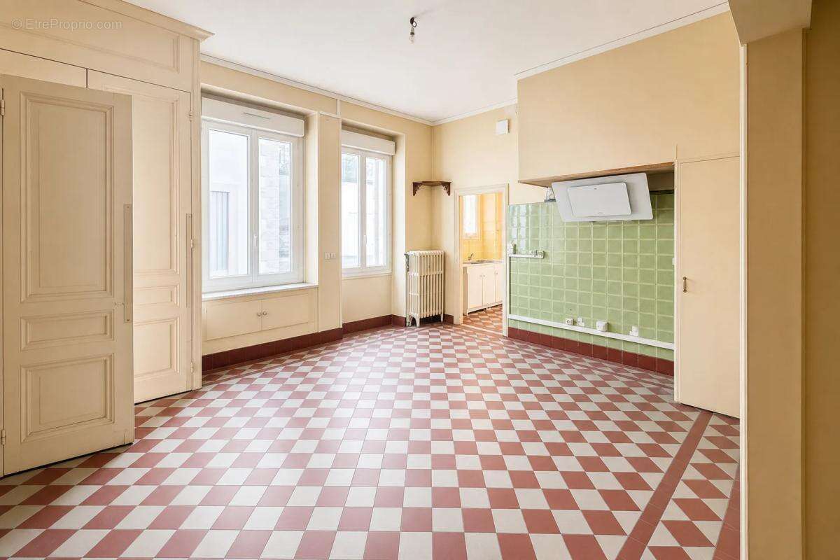 Château de 316 m² à Seyssel, charme d'époque - photo 8