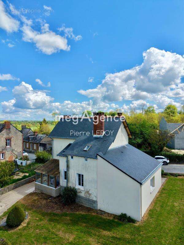 Maison à LE BOURG-D'IRE