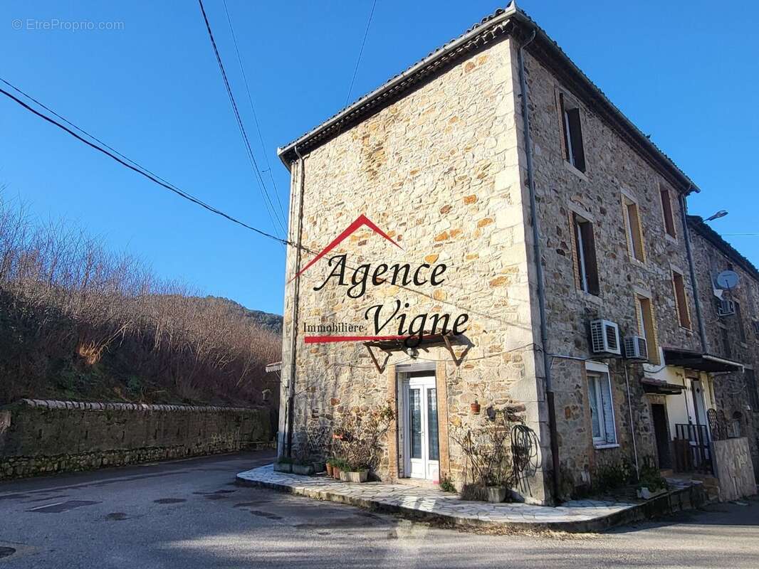 Maison à MOLIERES-SUR-CEZE