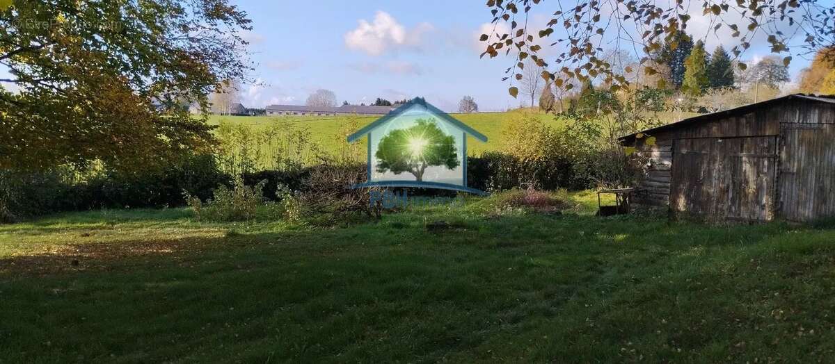 Maison à SAINT-SAUVES-D&#039;AUVERGNE