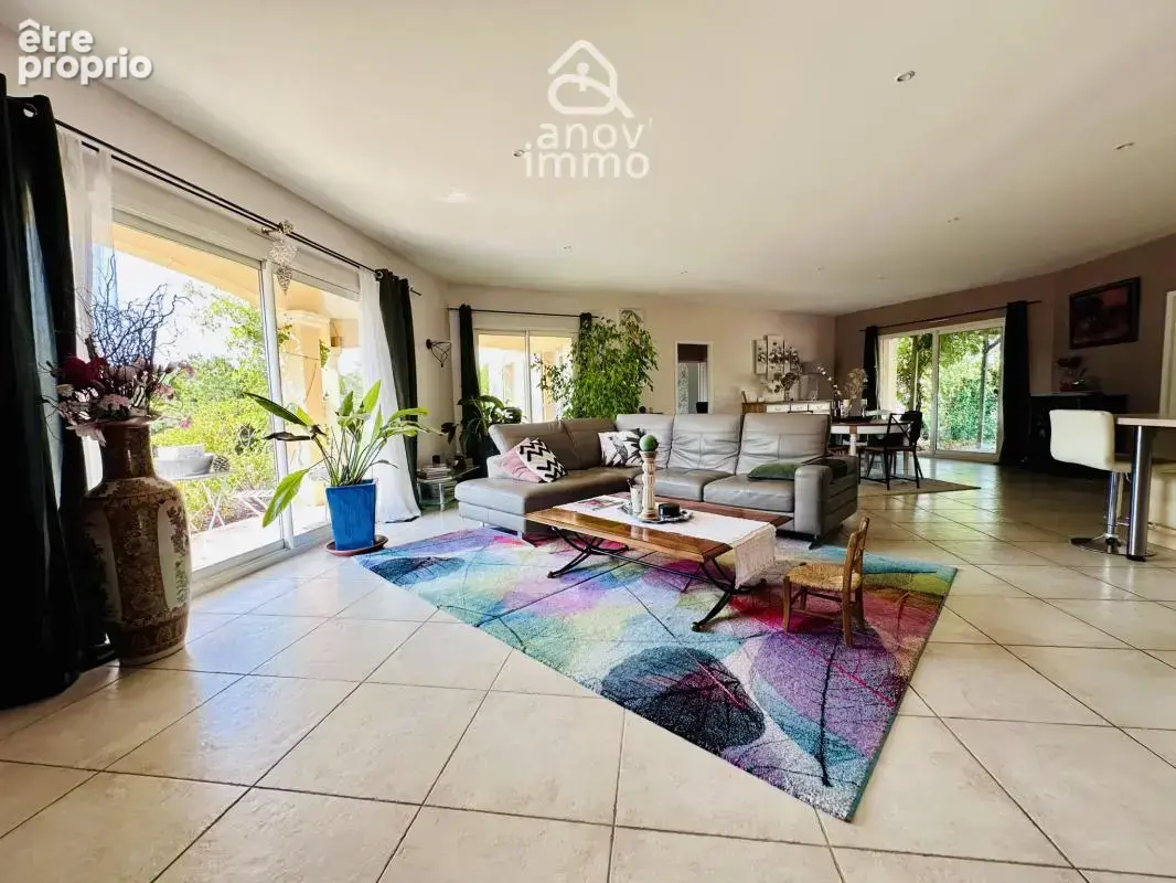 Garat   Maison d'architecte de plain-pied de 203,92 m2 avec - photo 5