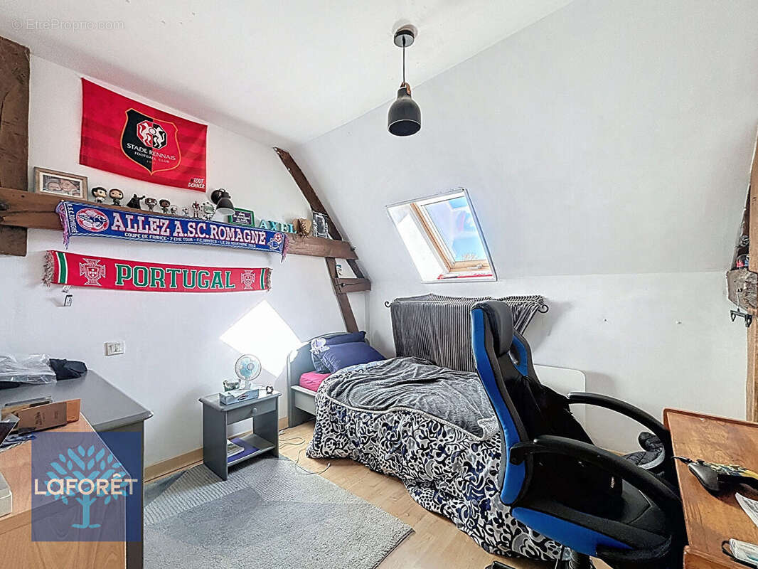 Maison à SAINT-GERMAIN-EN-COGLES