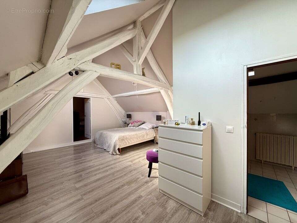 Maison à PONT-SUR-YONNE