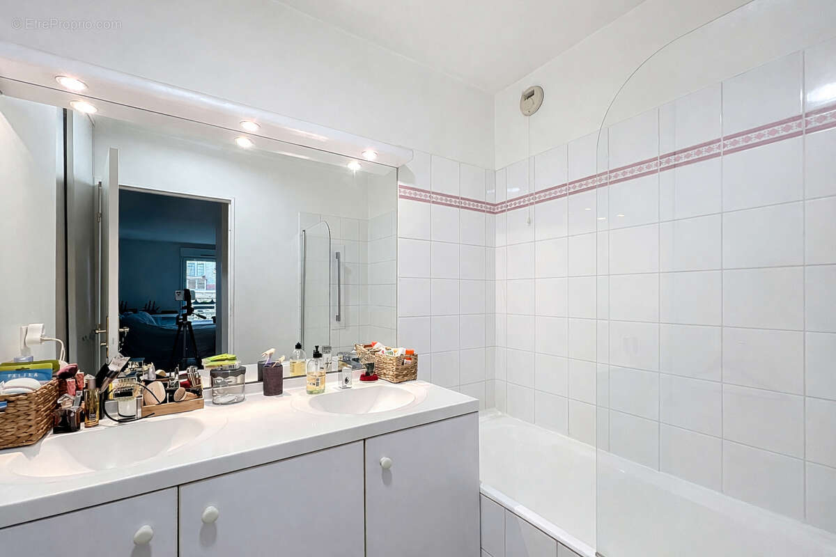 Appartement à SURESNES