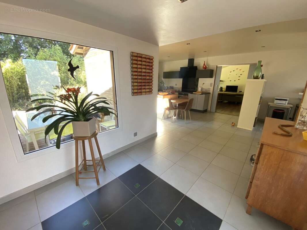 Maison 135 m² à Vaire  - photo 3