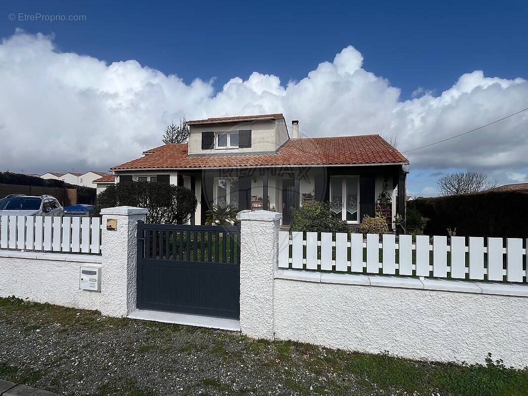 Maison à MESCHERS-SUR-GIRONDE