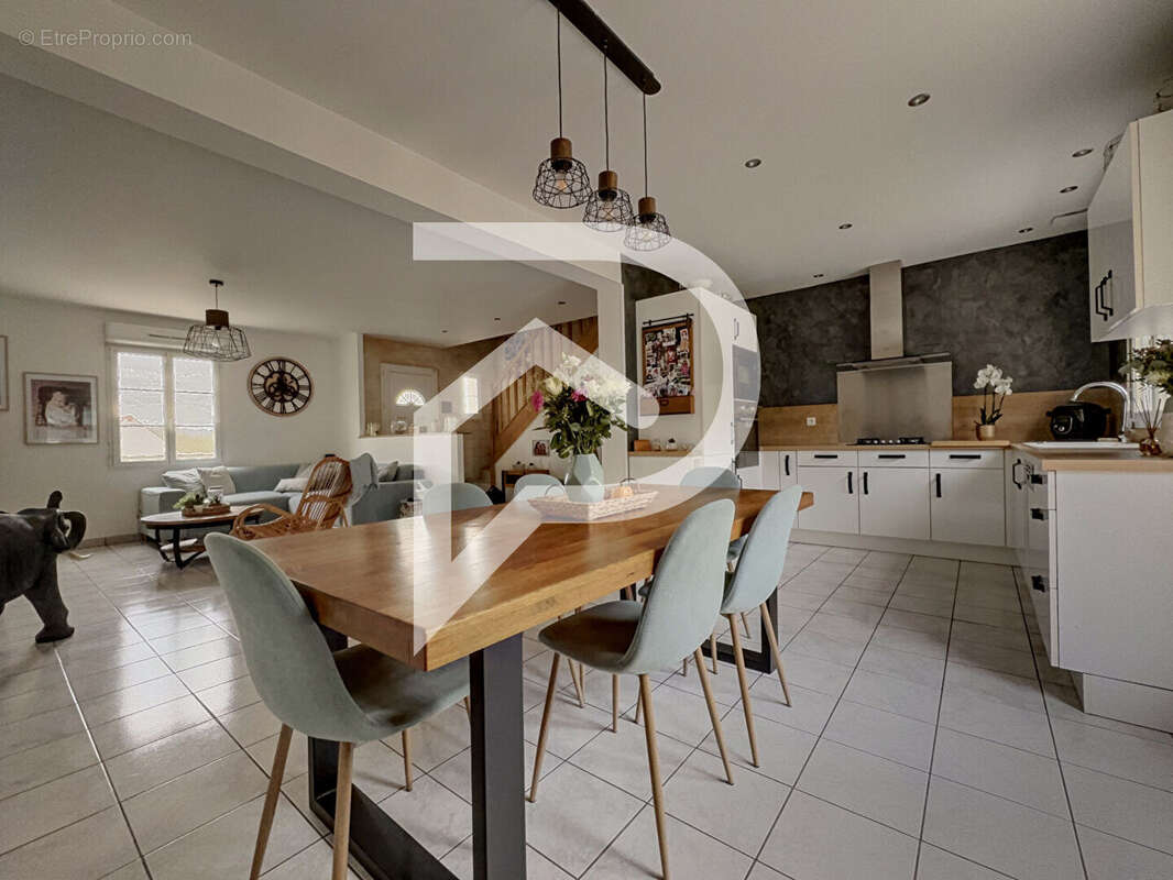 Maison à BERNEUIL-SUR-AISNE