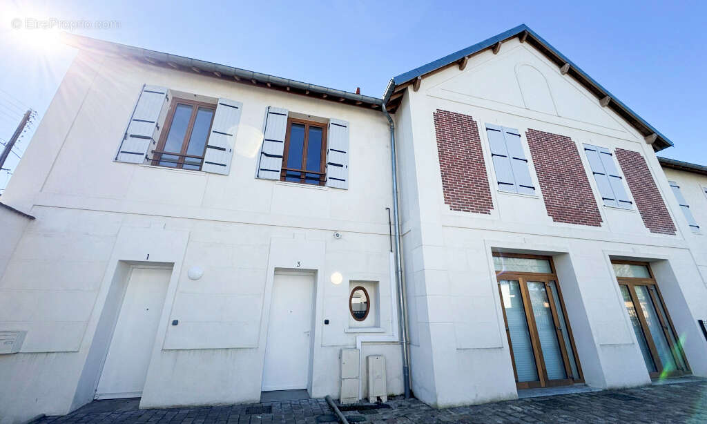 Appartement 105 m² à Marly-La-Ville  - photo 8