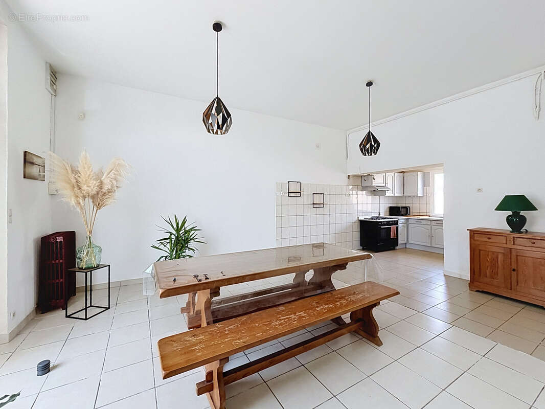 Maison de caractère des années 30   180 m2   Sireuil - photo 4