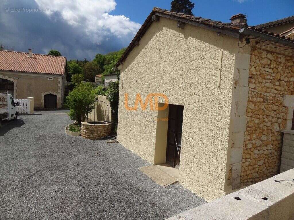 Maison à DOUZILLAC