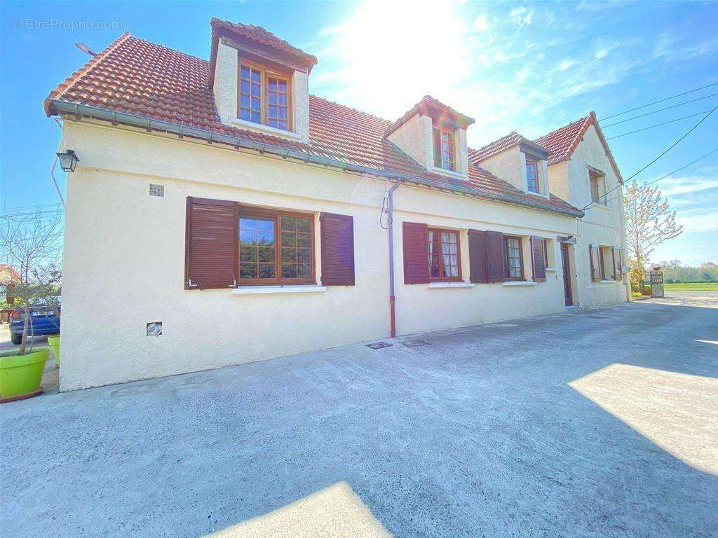 Maison 238 m² à Athies-Sous-Laon  - photo 3