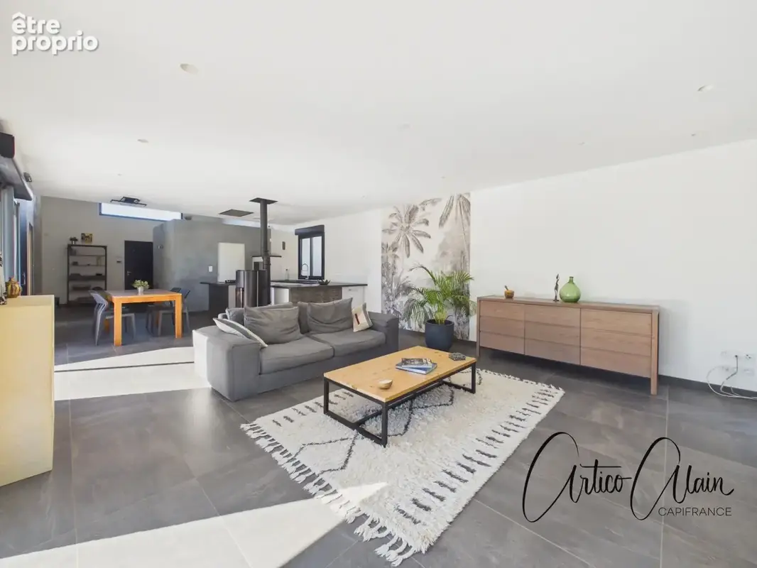 Maison contemporaine de  130 m² avec piscine et terrain 1300 m2 - photo 4