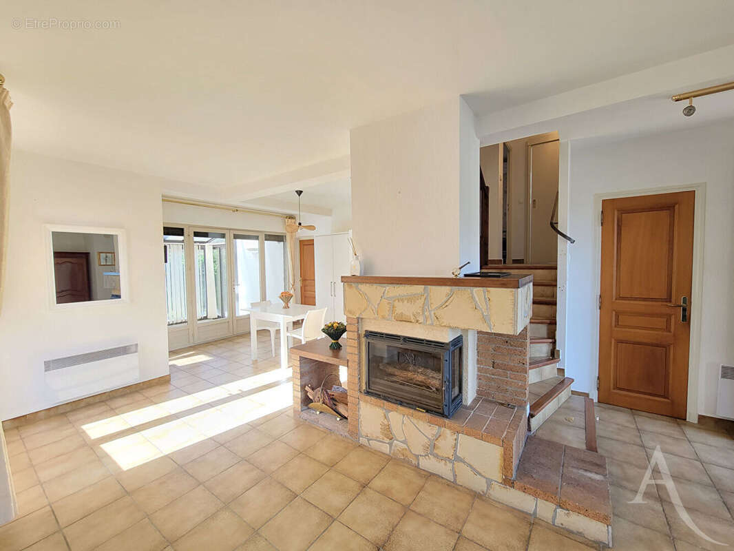 Maison à SAINT-CYPRIEN
