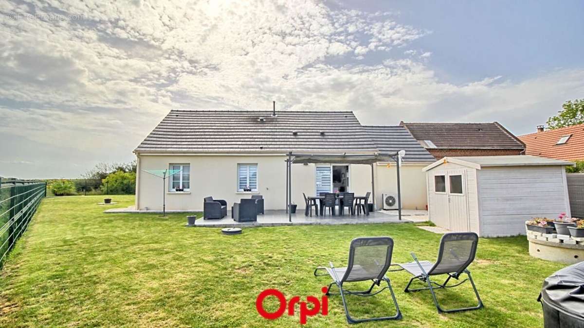 Maison à GRANDVILLERS-AUX-BOIS