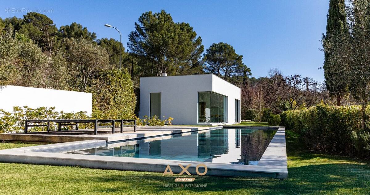 Maison à LE THOLONET