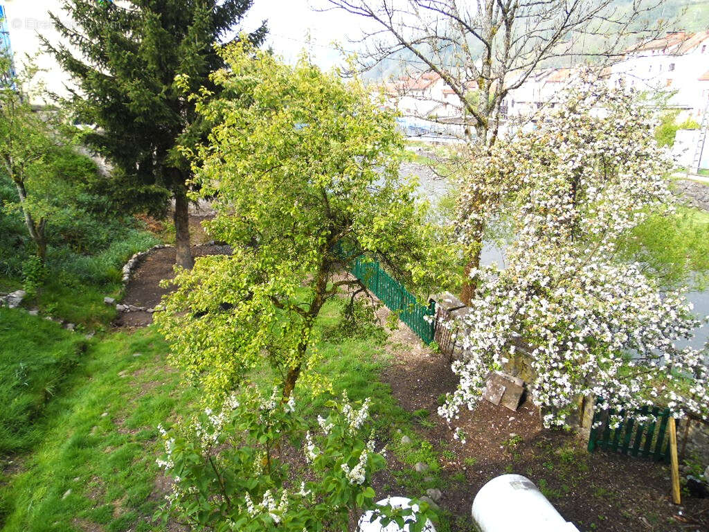 Commerce à CORNIMONT