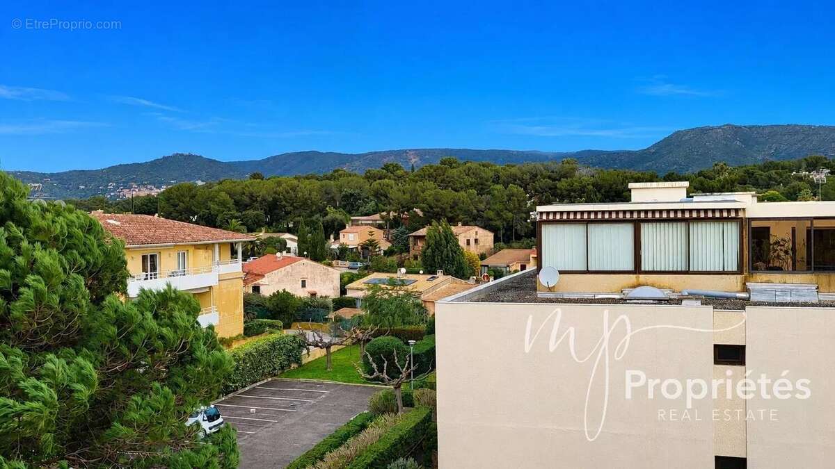 Appartement à BORMES-LES-MIMOSAS