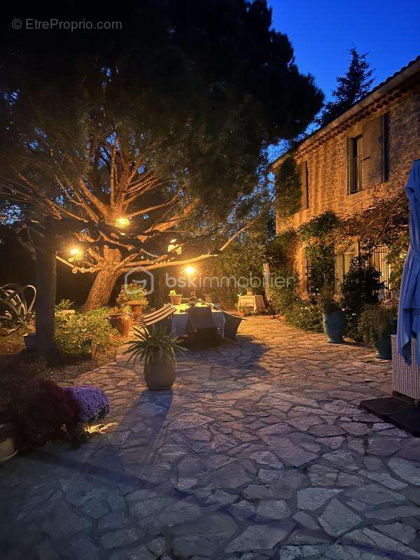 Maison à VERS-PONT-DU-GARD