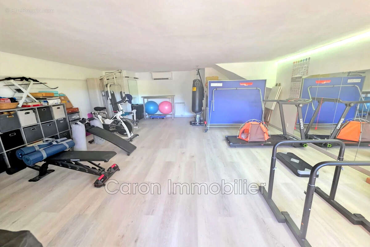 Maison à MANDELIEU-LA-NAPOULE