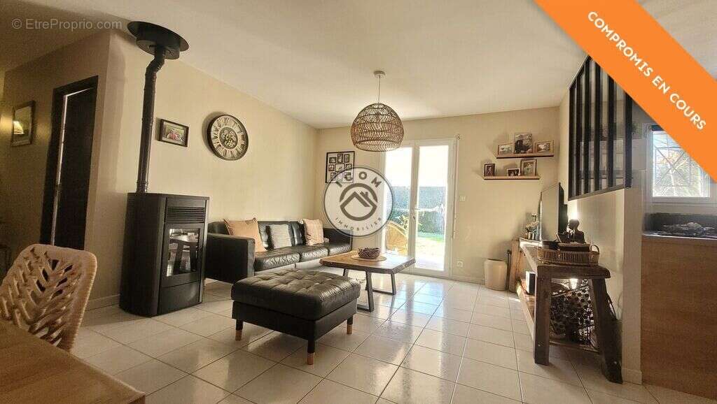 Maison à SAINT-PIERRE-DU-MONT