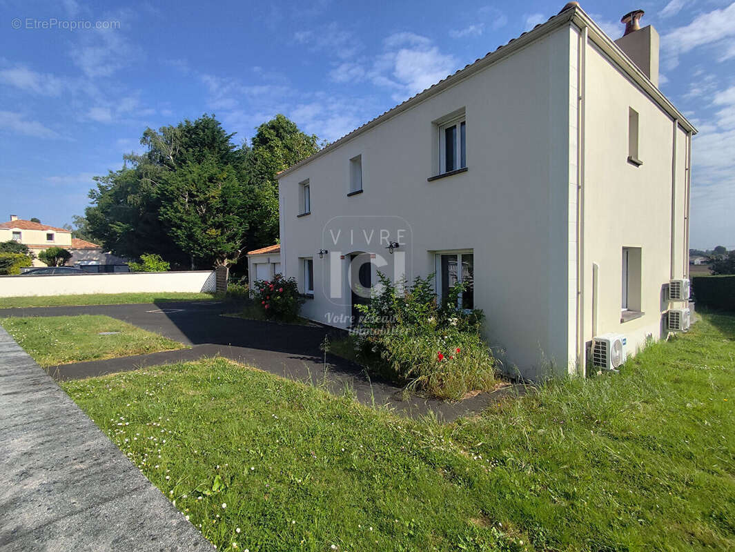 Maison à MONTBERT