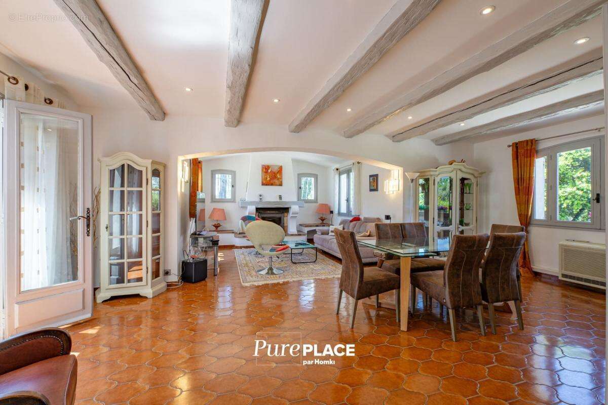 Maison à SAINT-RAPHAEL