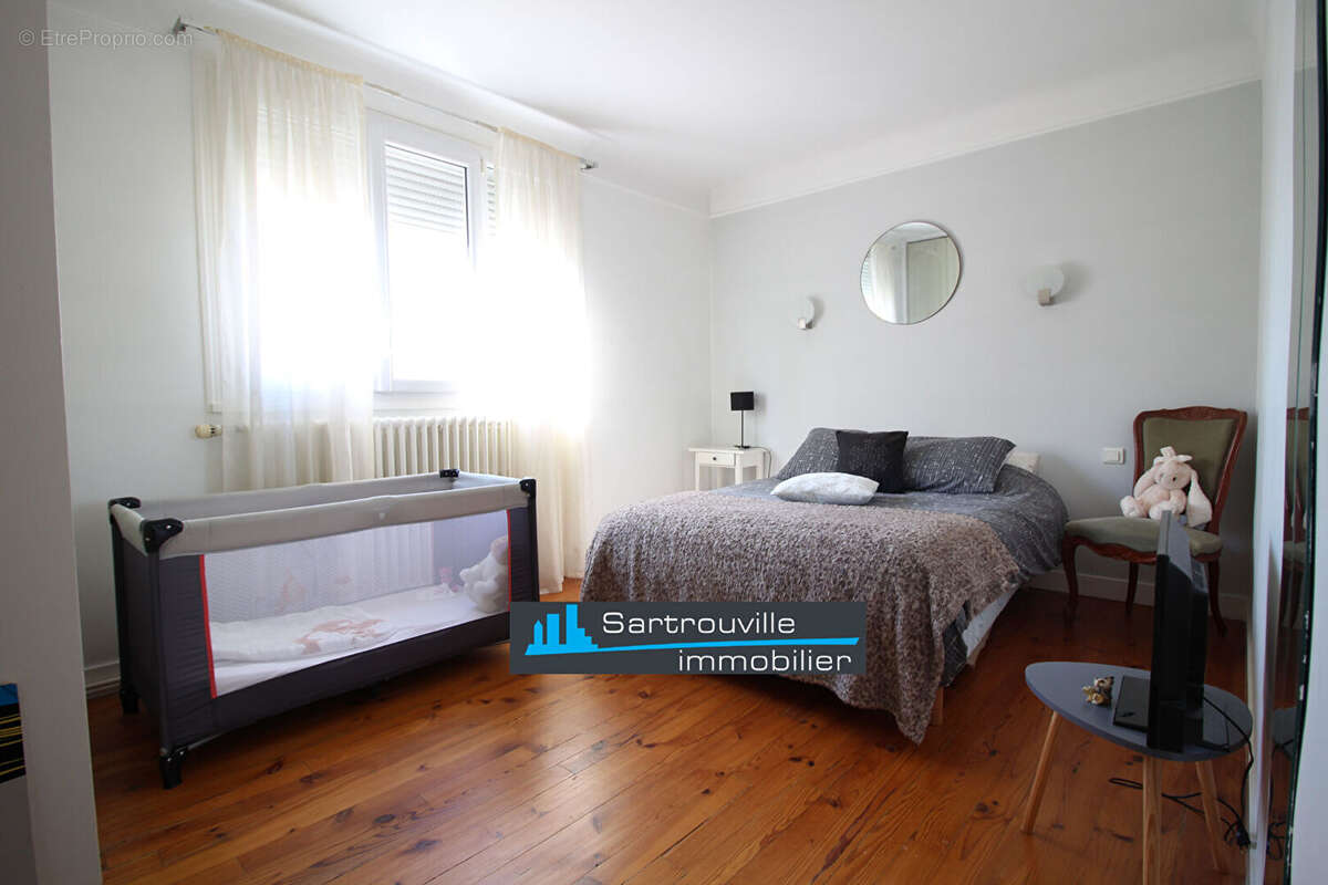 Maison à SARTROUVILLE