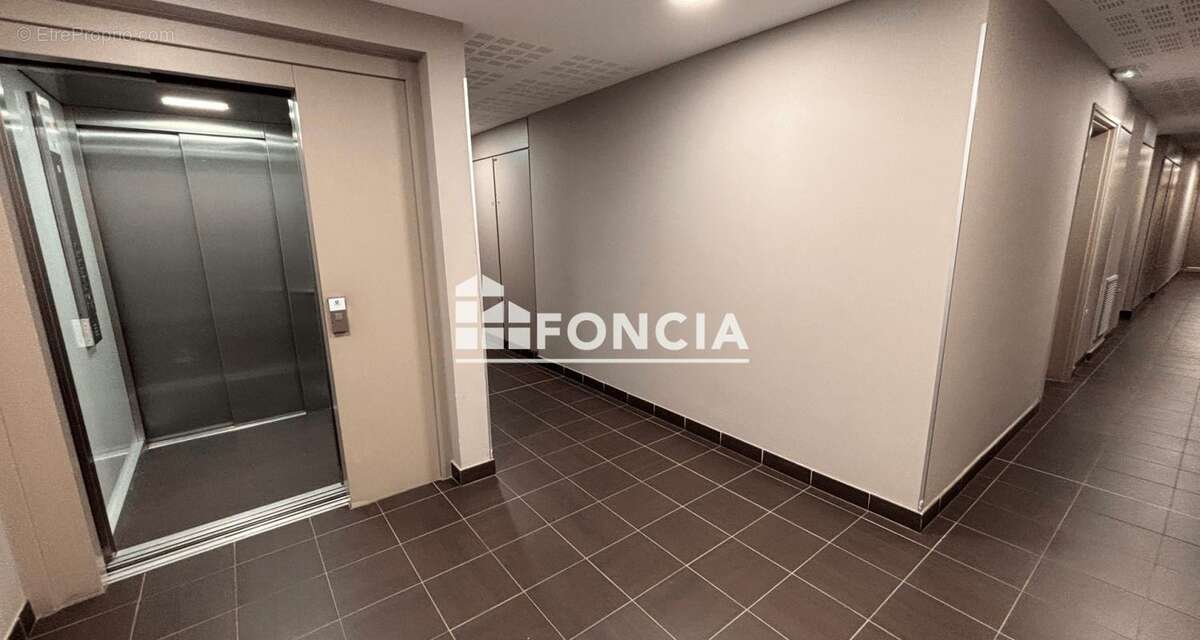 Appartement à MARSEILLE-2E