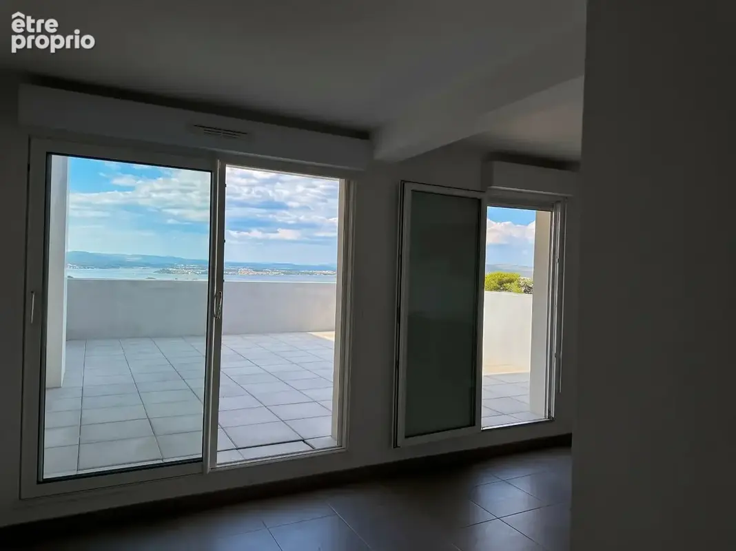 Appartement T3 64 m² + 35 m² de terrasse et vue panoramique... - photo 8