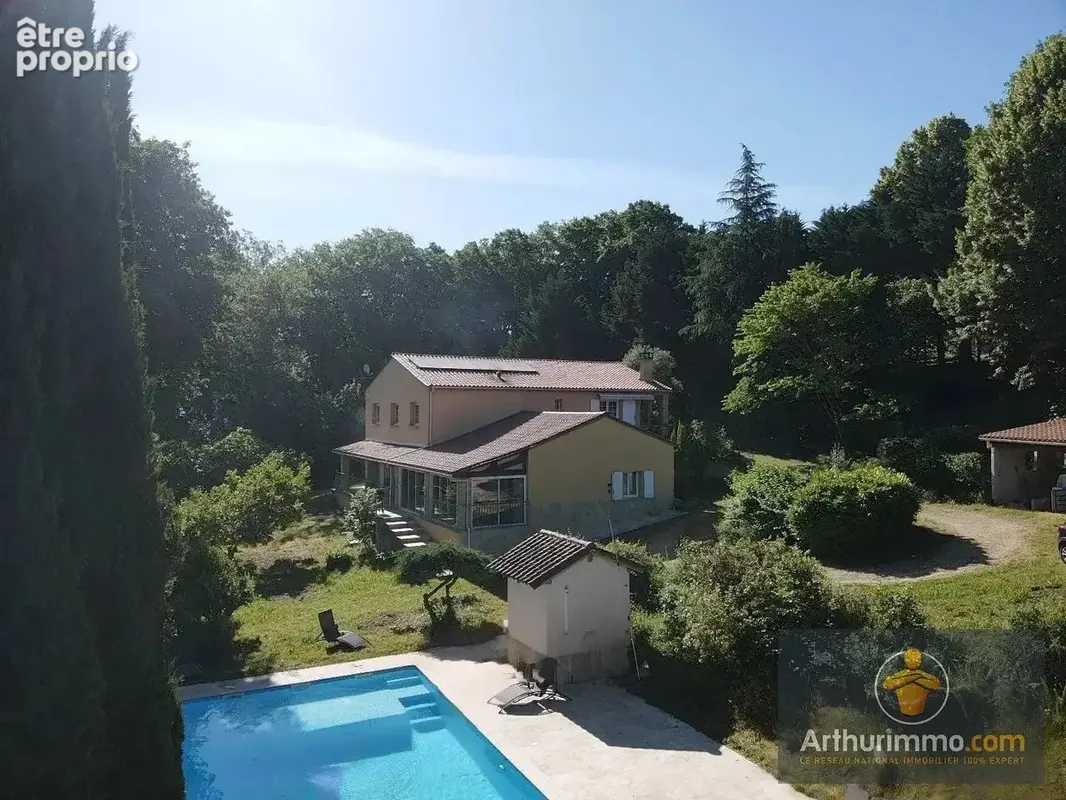 Maison à LE BUISSON-DE-CADOUIN