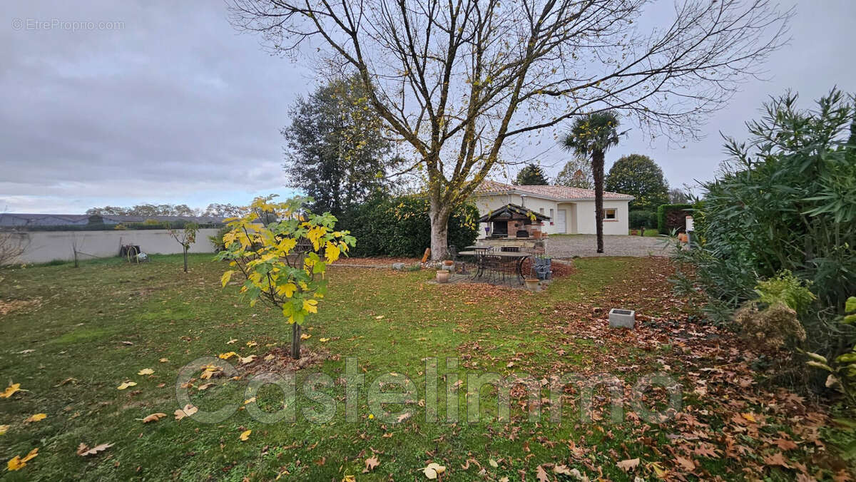 Maison à CASTELSARRASIN