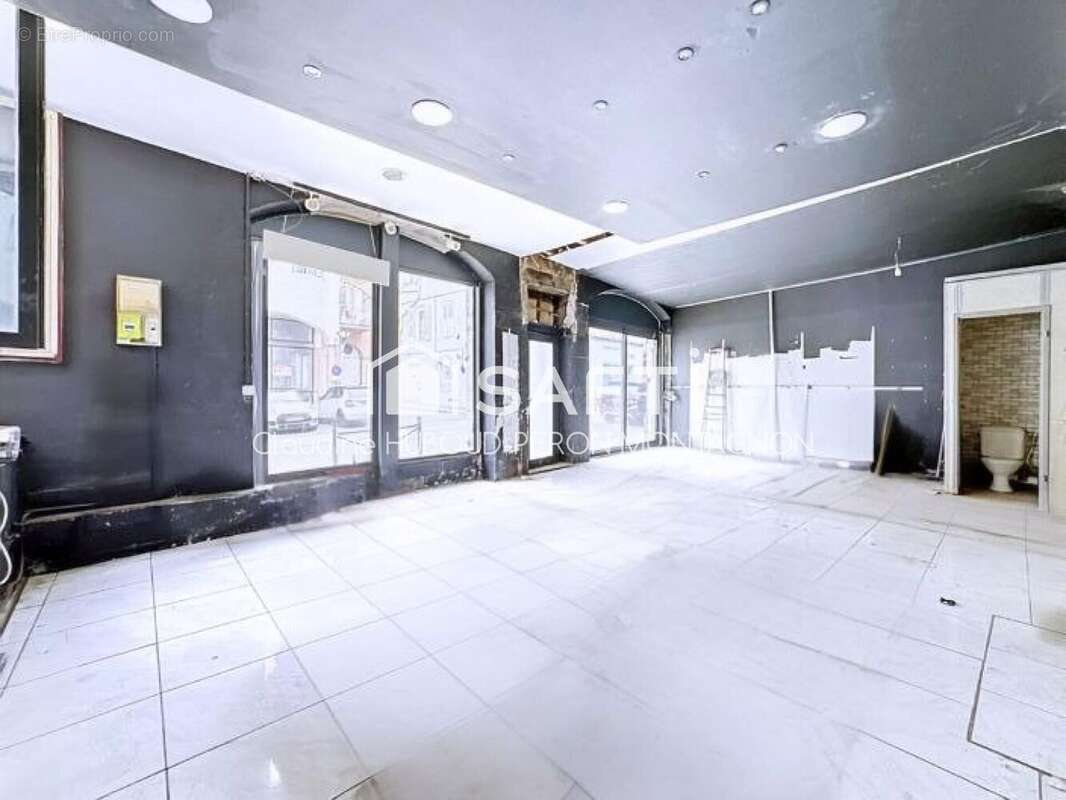 Commerce 59 m² à Voiron  - photo 2