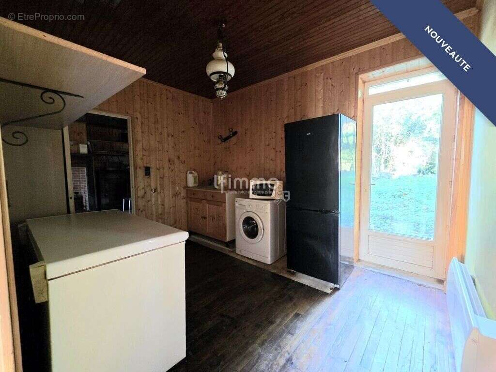 Maison à NOTRE-DAME-DE-SANILHAC